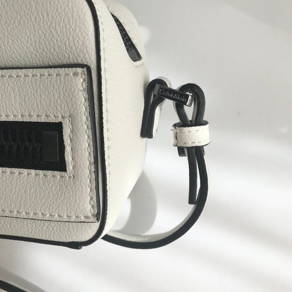 Calvin Klein Bag - Picture 7 of 10